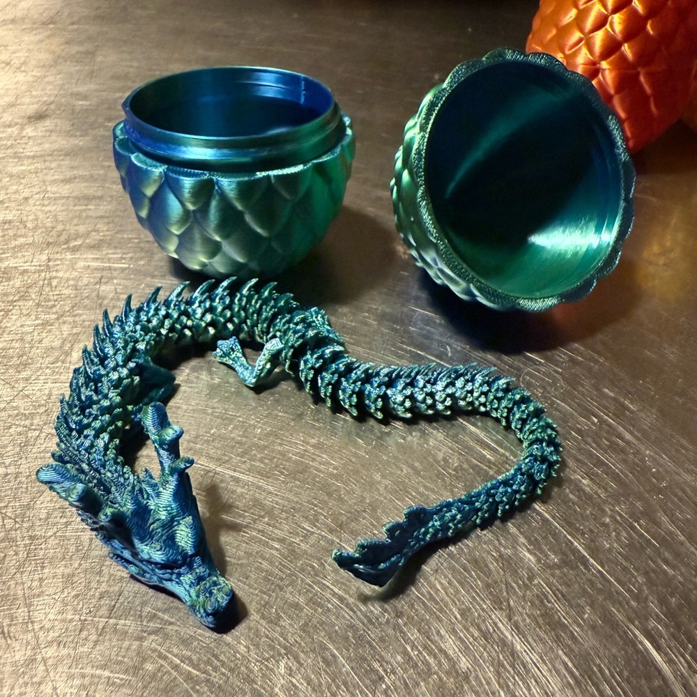 3D printed Dragon and screw top Egg